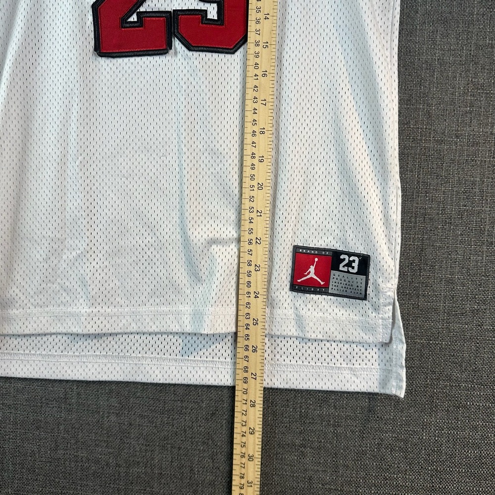 Vintage Jordan 23 Basketball Jersey Youth Large White Black Red Y2K - Picture 3 of 7